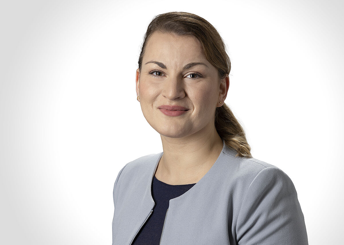 Dr. Julia Ehrlich